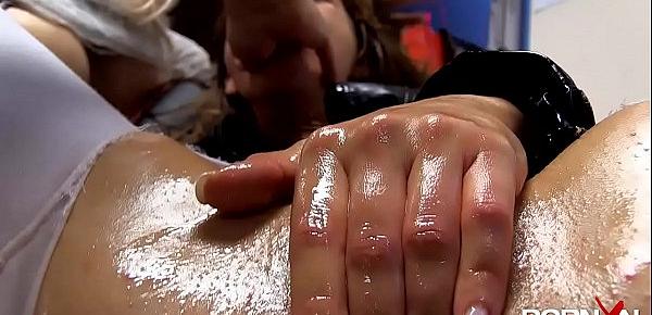  Fisting and Squirting Cathy Heaven